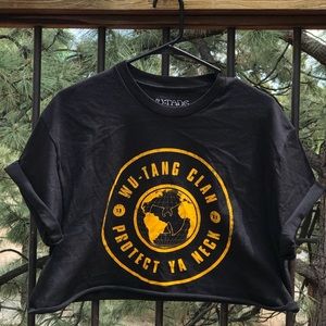 90’s Wu-Tang Clan baggy crop top!